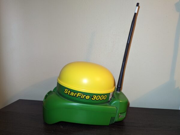 John Deere™ Starfire™ 3000 GPS Receiver - Image 10