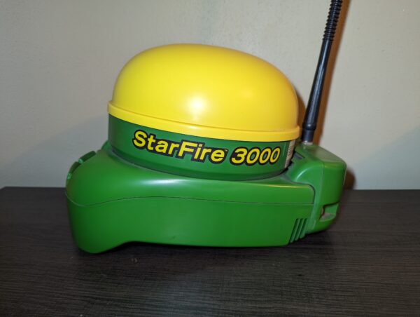 John Deere™ Starfire™ 3000 GPS Receiver