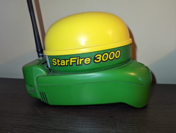 John Deere™ Starfire™ 3000 GPS Receiver - Image 7